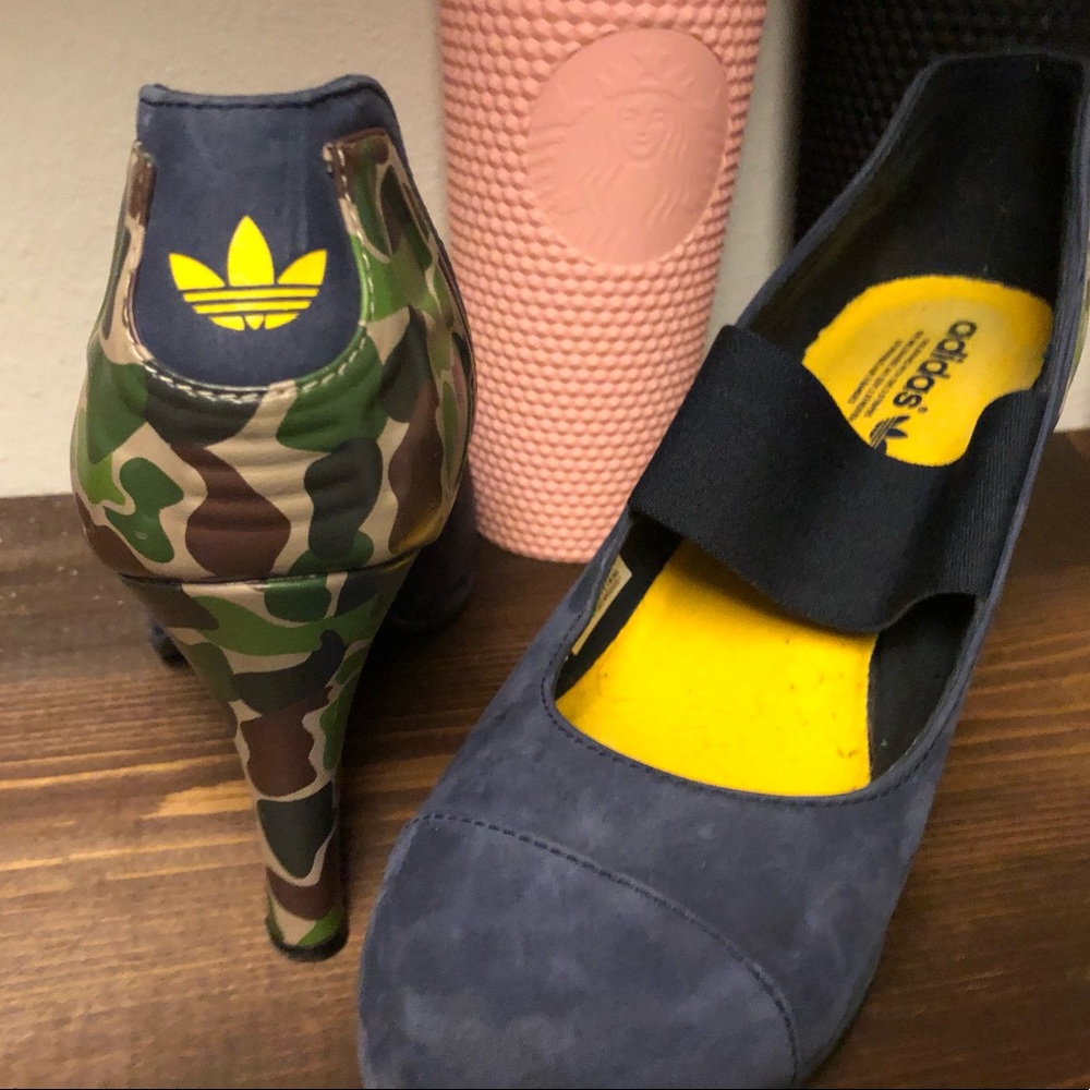Adidas pumps